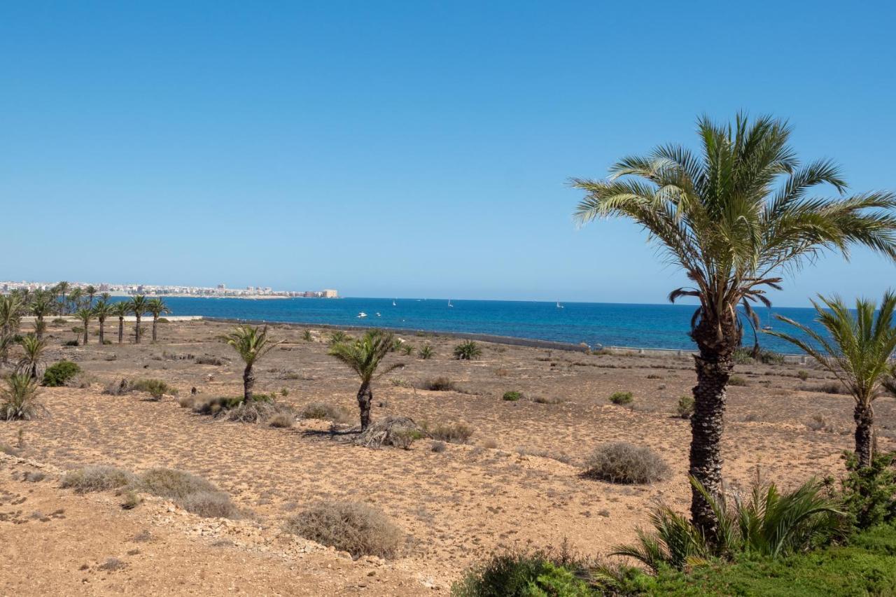 Torrevieja Junto Cala Ferrisアパートメント エクステリア 写真