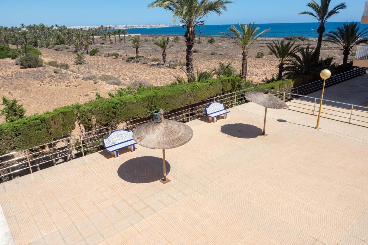 Torrevieja Junto Cala Ferrisアパートメント エクステリア 写真