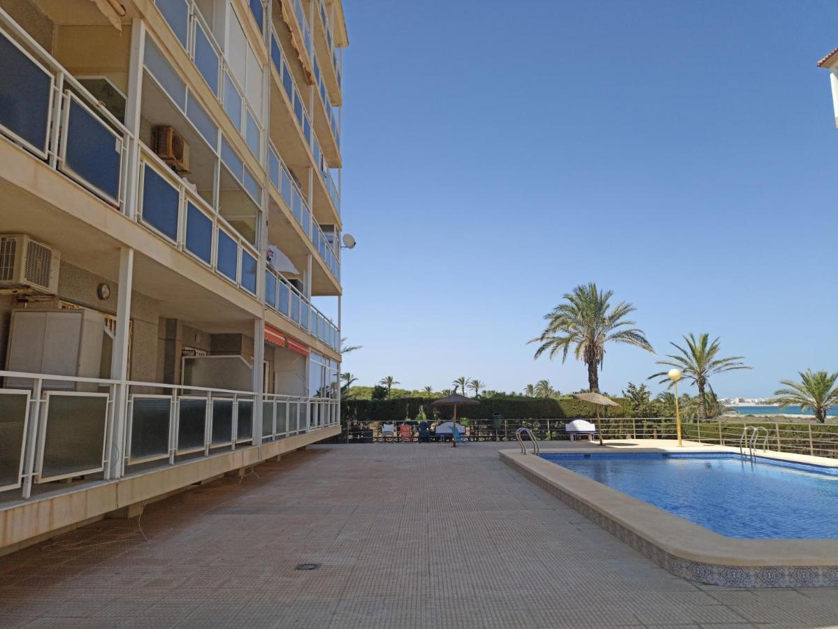Torrevieja Junto Cala Ferrisアパートメント エクステリア 写真